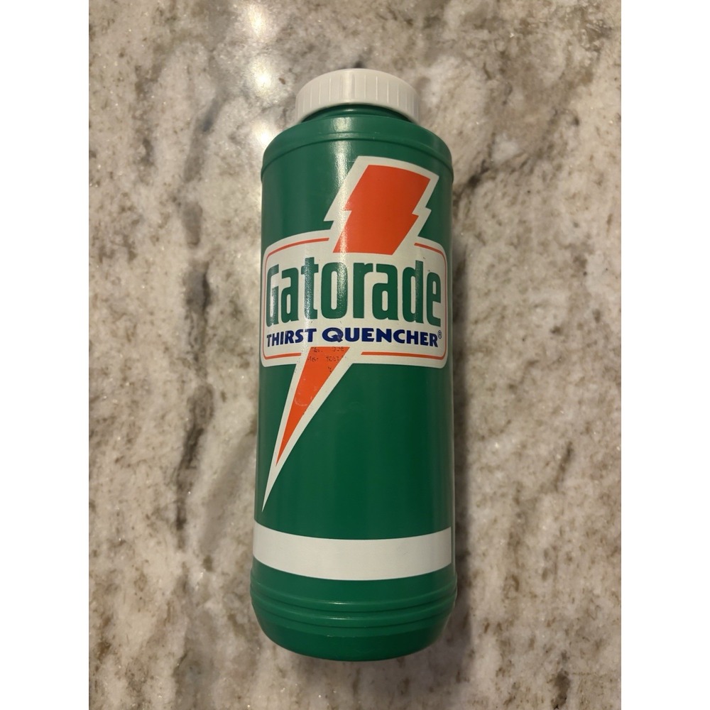 Vintage Gatorade Green "Property Of" Squeeze Water Bottle 32oz Stamped 1985